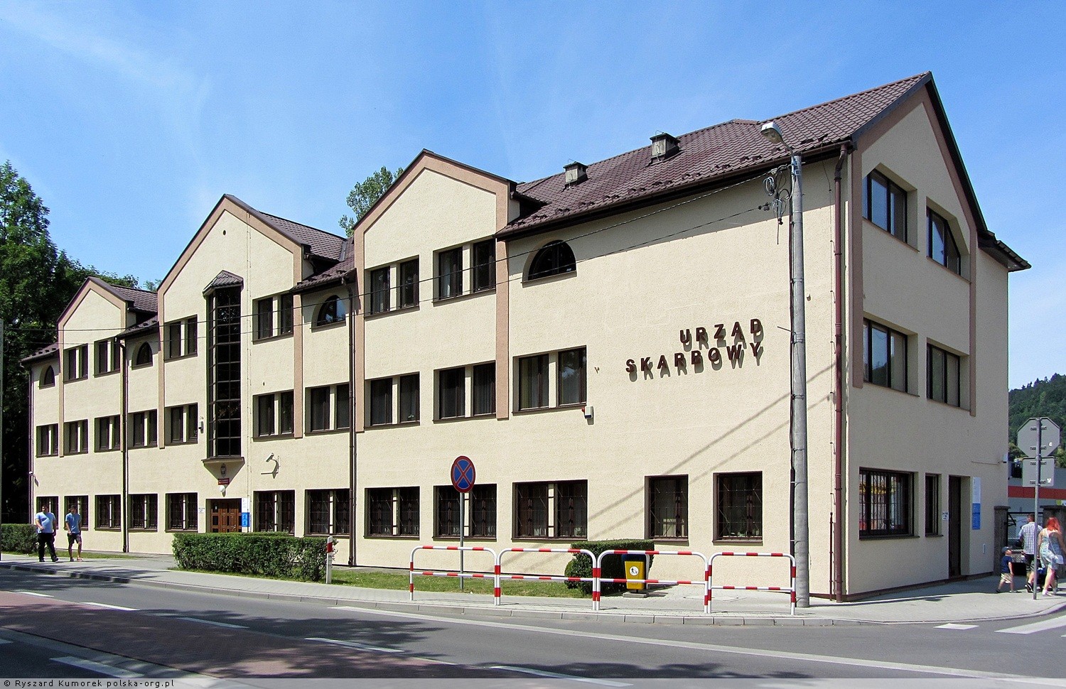 Urząd Skarbowy w Suchej Beskidzkiej - budynek