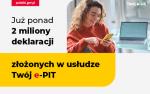 kobieta z telefonem w dłoni, w tle laptop , juz ponad dwa miliony deklaracji złożonych w usłudze twój e-PIT