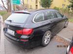 BMW 520D pojemność silnika 1995,00 cm³ rok produkcji 2011, prawy bok czarnego samochodu
