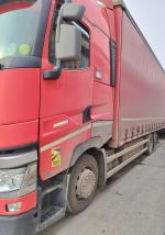 SAMOCHÓD CIĘŻAROWY MARKI RENAULT MODEL T
ROK PRODUKCJI 2015., PRAWY BOK