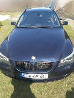 Samochód osobowy BMW 525D kolor granatowy metalik. Samochód wyeksplatowany. 
