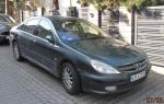 Peugeot 607 , pojemność silnika 2179,00 cm³, rok produkcji 2004.,  prawy bok zielonego samochodu;