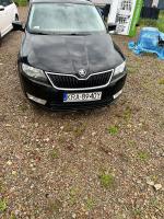 Samochód osobowy Skoda Rapid w kolorze czarnym 