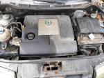 Samochód osobowy Skoda Fabia koloru srebrny metalik w odcieniu błękitu 