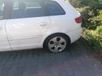 Samochód osobowy Audi A3 w kolorze białym