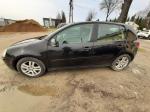 Samochód osobowy VW Golf koloru czarnego , pięciodrzwiowy. 