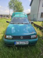 Samochód ososbowy Volkswagen Caddy w kolorze seledynowym