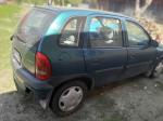 Opel Corsa,  rok produkcji 1997.  Jeden kluczyk. Pojemność silnika 1389 cm3, oznaki korozji.
 