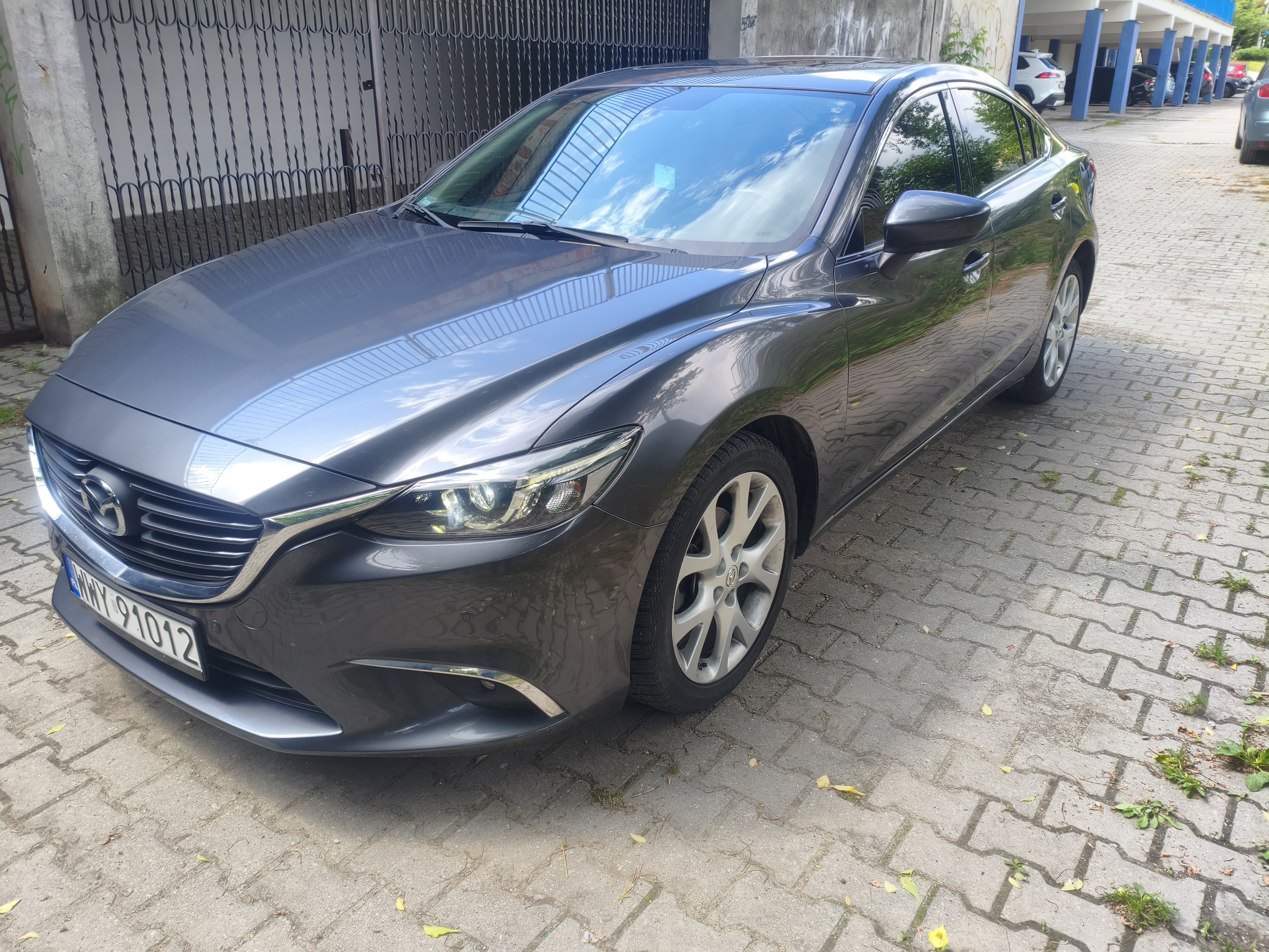 Mazda 6