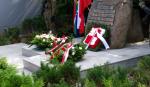 Pod Pomnikiem Głazem, mazowieccy funkcjonariusze celno-skarbowi oddali hołd Polakom poległym i pomordowanym w walce o lotnisko na Okęciu