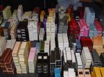Mazowieccy funkcjonariusze ujawnili w zatrzymanym samochodzie ponad 5 tys. perfum z podrobionymi etykietami znanych marek.